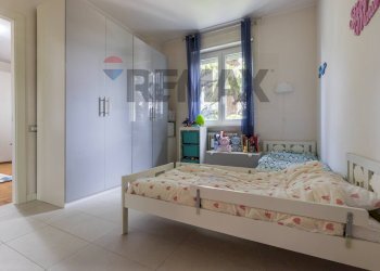 Camera / camera da letto - Four-room apartment via Cantù
 
5, Gallarate - photo 19