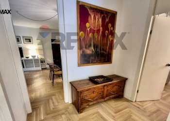 Hall / corridoio - Three-room apartment Residenza Lago, Basiglio - photo 10