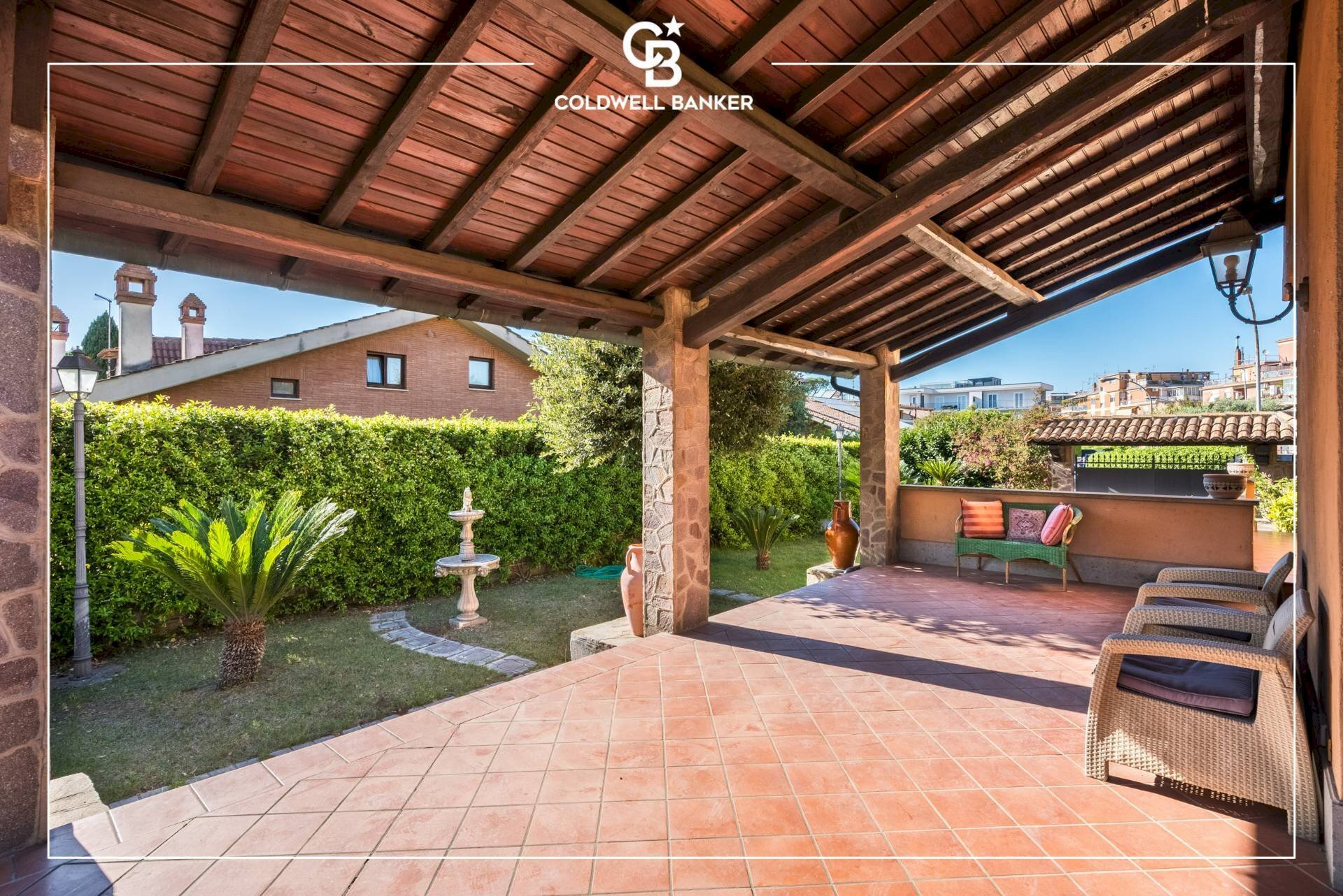 Foto 1 - Villa Via Ariccia
 
11, Ciampino - photo 1