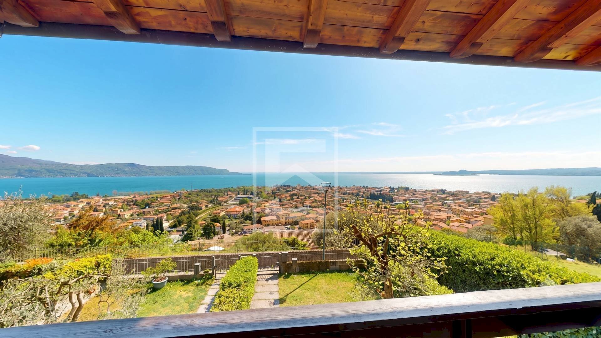 Foto 2 - Villa a Schiera via sant' ambrogio
 
42, Toscolano-Maderno - foto 2