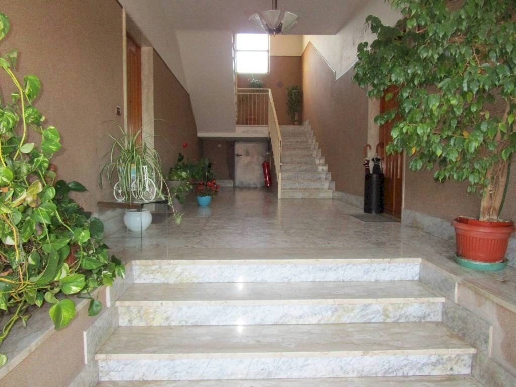 Interno palazzo - Three-room apartment Statte - photo 3