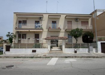 Facciata - Three-room apartment Statte - photo 15