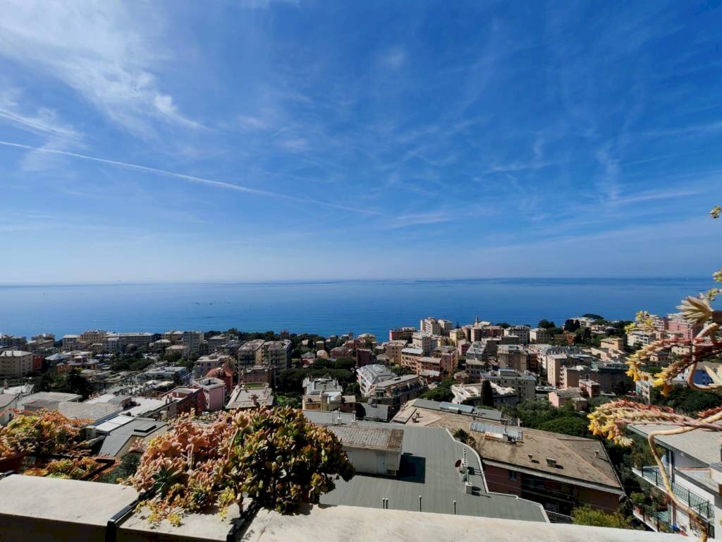 Vista - Trilocale via Fratelli Coda, 71, frazione Quinto Al Mare, Genova - foto 1