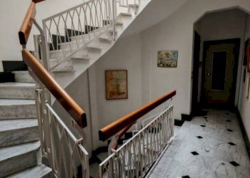 Interno palazzo - Trilocale via Fratelli Coda, 71, frazione Quinto Al Mare, Genova - foto 4