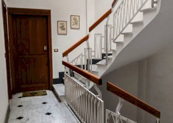 Interno palazzo - Trilocale via Fratelli Coda, 71, frazione Quinto Al Mare, Genova - foto 5