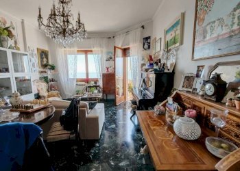 Salone - Trilocale via Fratelli Coda, 71, frazione Quinto Al Mare, Genova - foto 6