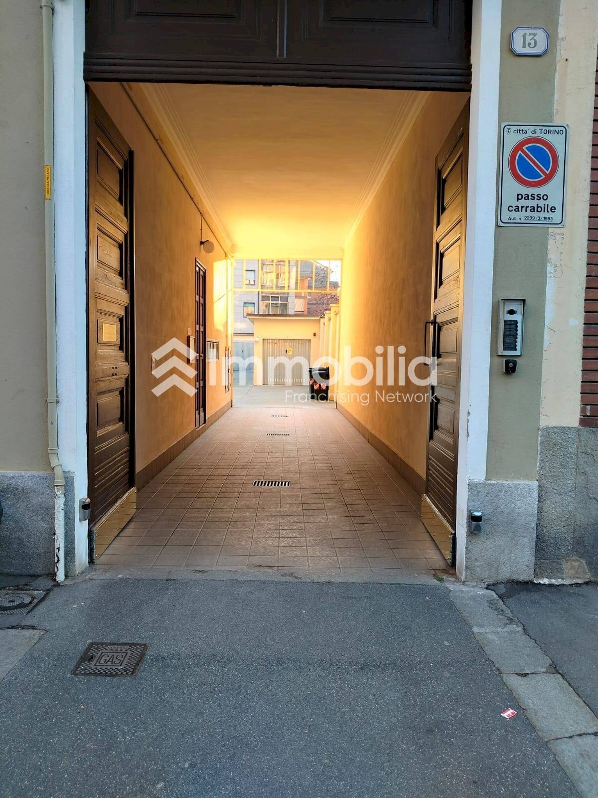 Foto 1 - Magazzino Via Limone
 
13, Torino - foto 1
