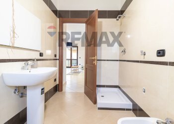 Bagno - Villa Via Uberto Mainolfi
 
7, Telese Terme - photo 11