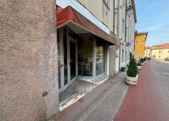 Foto 1 - Commercial Premises Molteni
22, Sirone - photo 1