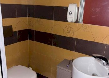 bagno - Commercial Premises Molteni
22, Sirone - photo 25