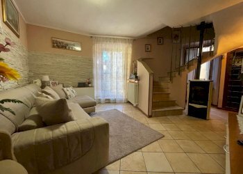 camera da letto - Independent house Como
4, Galbiate - photo 3