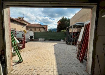 facciata - Commercial Premises Dante Alighieri
3, Calolziocorte - photo 5