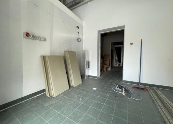 Foto 12 - Commercial Premises Quinto Reggimento Alpini, Lecco - photo 12