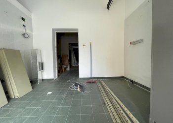 Foto 18 - Commercial Premises Quinto Reggimento Alpini, Lecco - photo 18