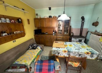 soggiorno - Independent house Pratomolone
48, Erve - photo 5