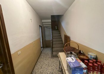 portone - Independent house Pratomolone
48, Erve - photo 12