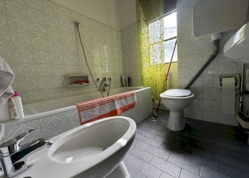 bagno - Independent house Pratomolone
48, Erve - photo 14