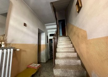portone - Independent house Pratomolone
48, Erve - photo 27