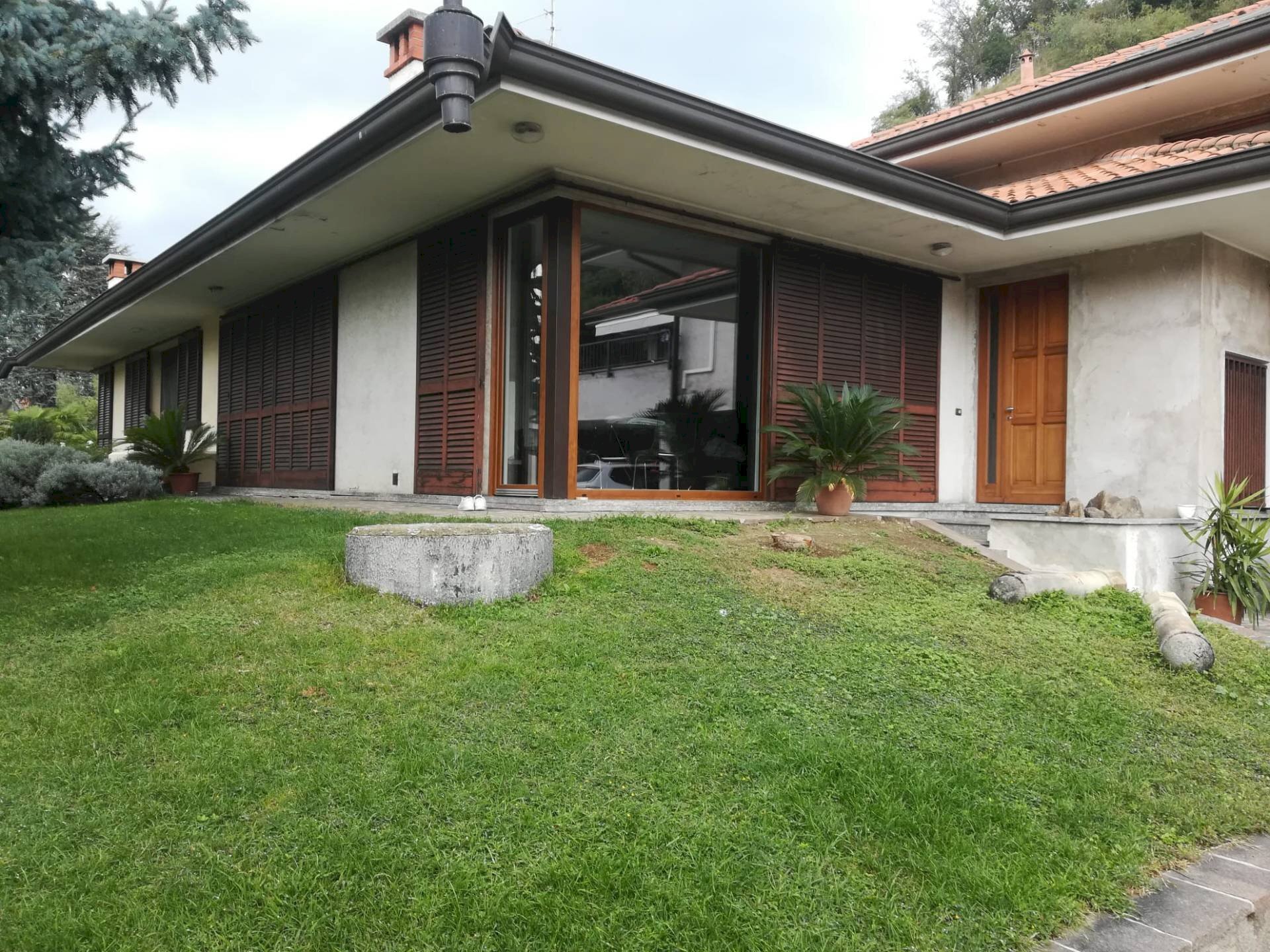 Esterno - Villa a Schiera via Garibaldi
 
5, Sirone - foto 1