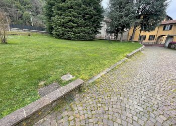 Giardino Privato - Villa a Schiera via Garibaldi
5, Sirone - foto 13