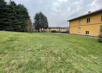 Giardino Privato - Villa a Schiera via Garibaldi
5, Sirone - foto 14