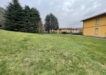 Giardino privato - Villa a Schiera via Garibaldi
5, Sirone - foto 15