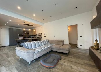 Soggiorno - Villa a Schiera via Garibaldi
5, Sirone - foto 17