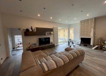 Soggiorno - Villa a Schiera via Garibaldi
5, Sirone - foto 18