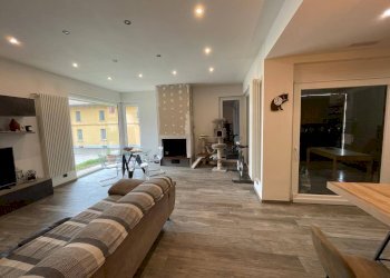 Soggiorno - Villa a Schiera via Garibaldi
5, Sirone - foto 23