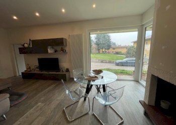 Soggiorno - Villa a Schiera via Garibaldi
5, Sirone - foto 26