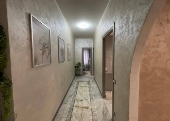 Corridoio - Three-room apartment Garlate - photo 14