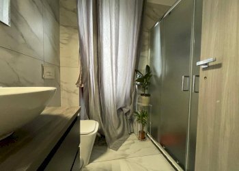 Bagno con doccia - Three-room apartment Garlate - photo 23