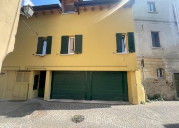 Esterno - Three-room apartment Galbiate - photo 5