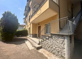 Esterno - Three-room apartment Galbiate - photo 6