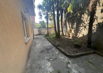 Esterno - Three-room apartment Galbiate - photo 10