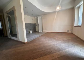 Cucina a vista abitabile - Three-room apartment Galbiate - photo 20