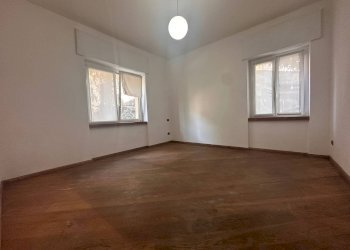 Seconda camera matrimoniale - Three-room apartment Galbiate - photo 44