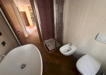 Bagno padronale con doccia - Three-room apartment Galbiate - photo 47