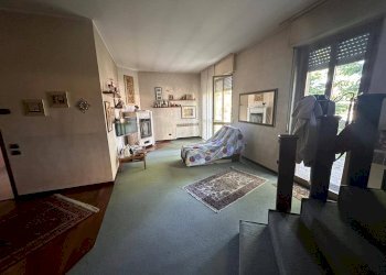 4 locali su due livelli Soggiorno - Casa indipendente Brenna - foto 43