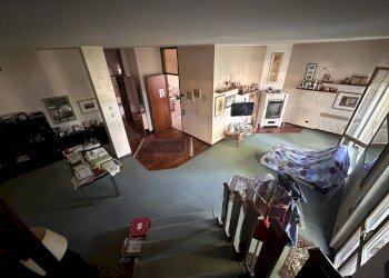 4 locali su due livelli Soggiorno - Casa indipendente Brenna - foto 51