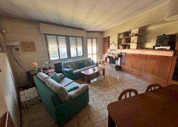 3 Locali piano primo Soggiorno - Casa indipendente Brenna - foto 64