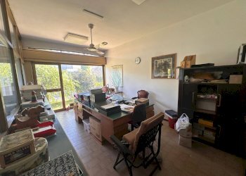 Negozio/Ufficio - Casa indipendente Brenna - foto 90