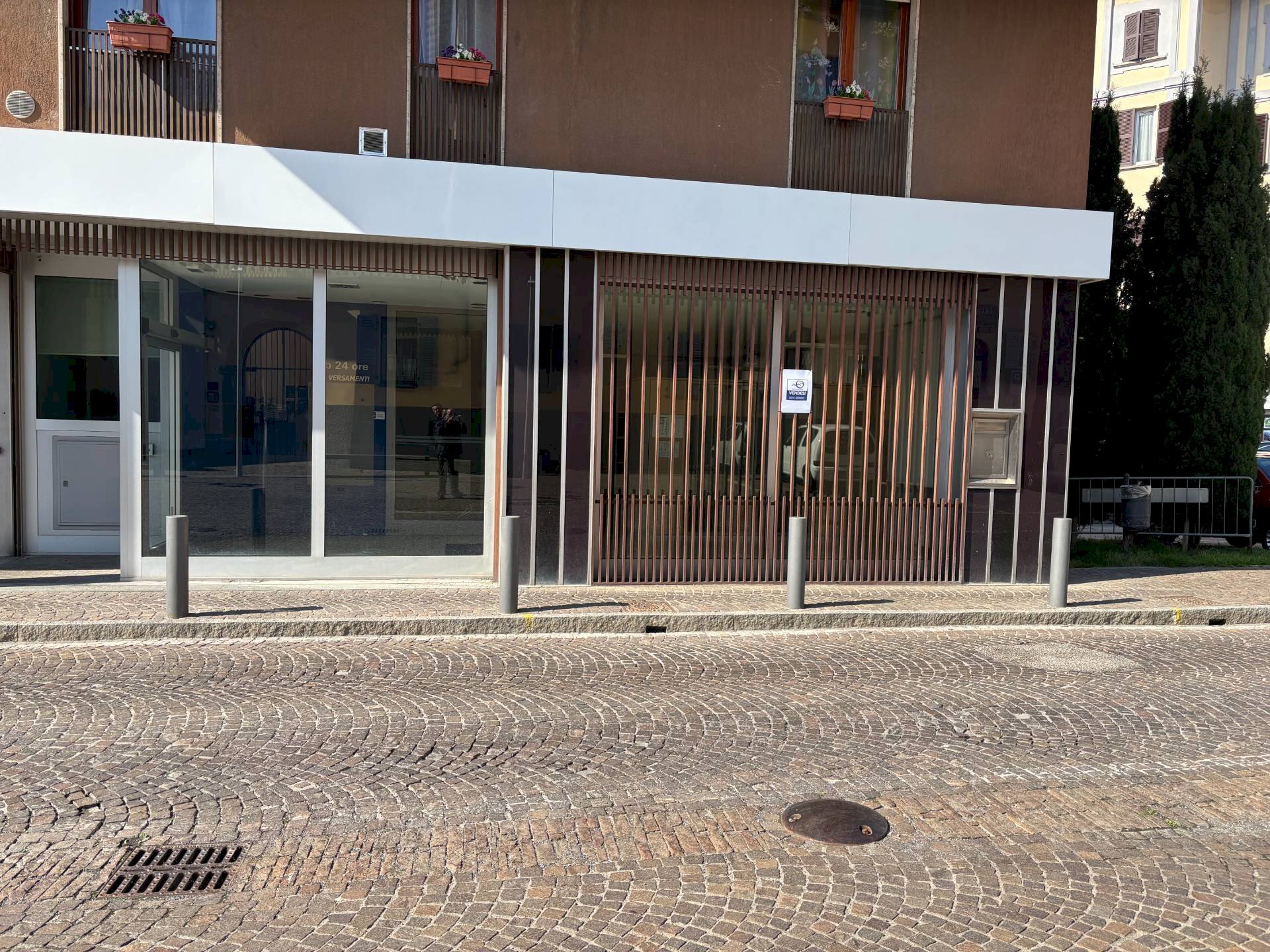 Esterno - Locale Commerciale Galbiate - foto 2