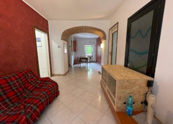 Soggiorno Appartamento piano primo - Casa indipendente Galbiate - foto 15