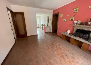 Soggiorno Appartamento secondo primo - Casa indipendente Galbiate - foto 29