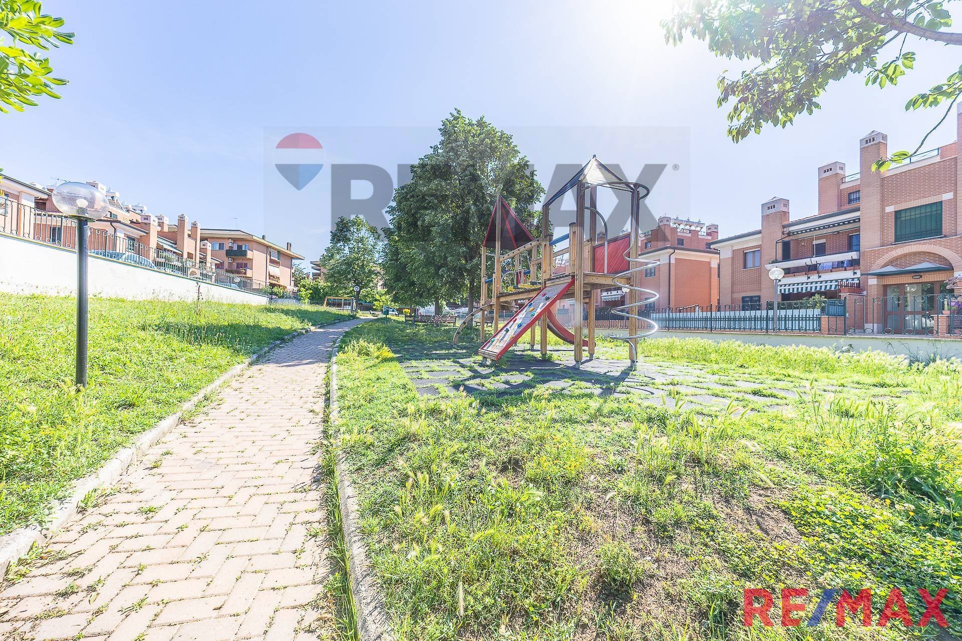 Giardino - Two-room apartment Via Don Ugo Bassi
 
8, Marino - photo 1