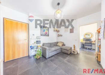 Soggiorno - Two-room apartment Via Don Ugo Bassi
 
8, Marino - photo 11