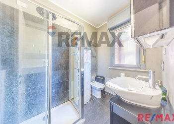 Bagno - Two-room apartment Via Don Ugo Bassi
 
8, Marino - photo 13