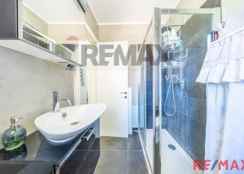 Bagno - Two-room apartment Via Don Ugo Bassi
 
8, Marino - photo 14