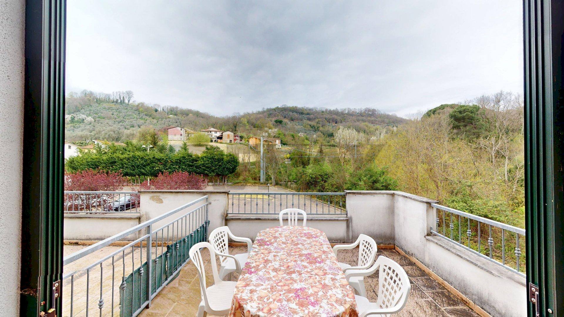 Balcone - Three-room apartment Licciana Nardi - photo 2